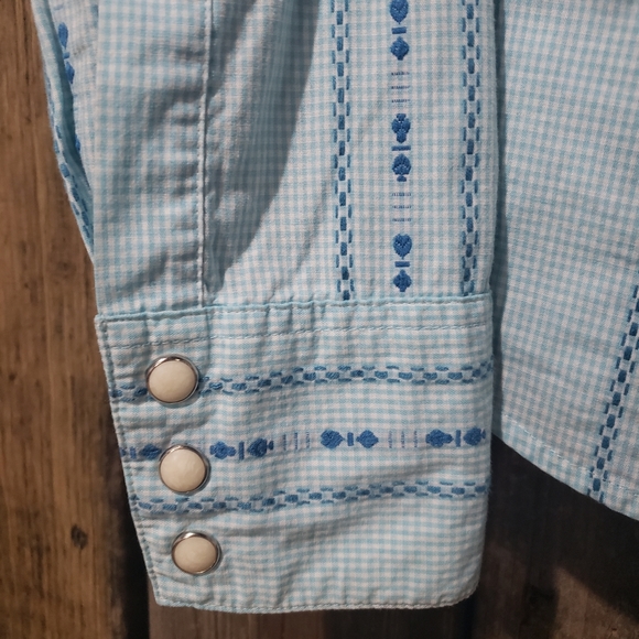 Lucky Brand Size M Snap Front Western Top Blue Embroidered - Picture 4 of 9